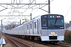 8000系